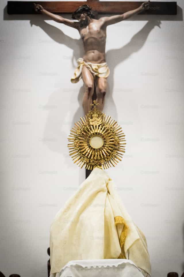 Santisimo Cuerpo de Cristo - Banco de imágenes católicas - Fotografía por Nayarb Photography