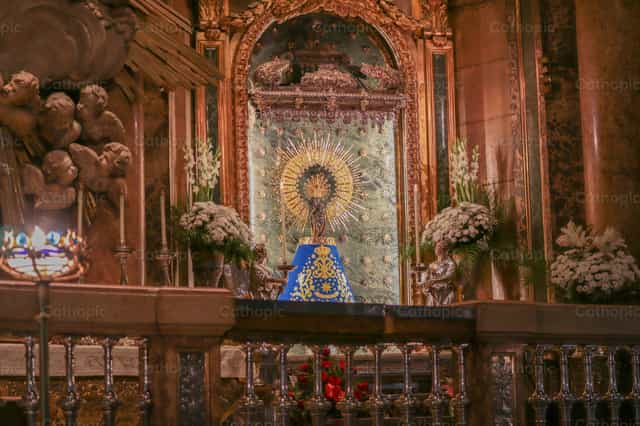 Nuestra Señora del Pilar - Banco de imágenes católicas - Fotografía por encaminados vamos