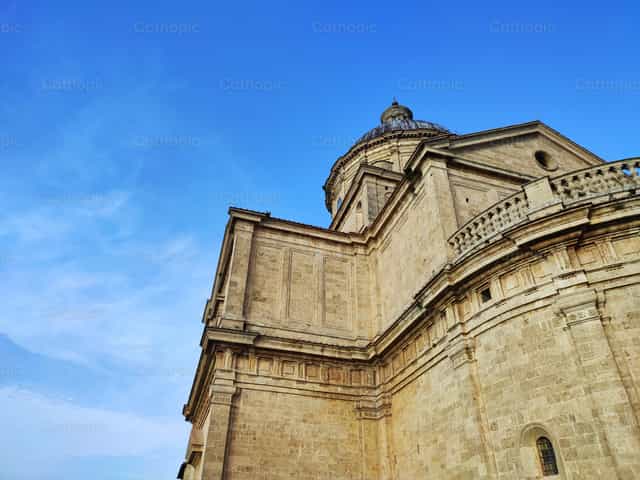 Arquitectura de iglesia - Banco de imágenes católicas - Fotografía por Marius Jocys