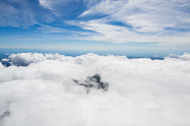 Mar de nubes - Banco de imágenes católicas