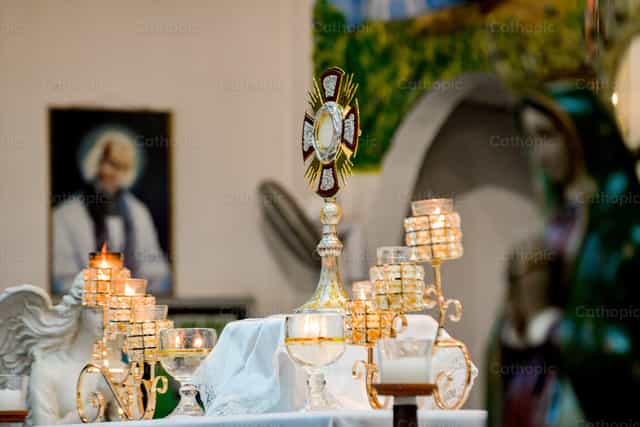 Sakrament des Altars - Katholische Stockfotos