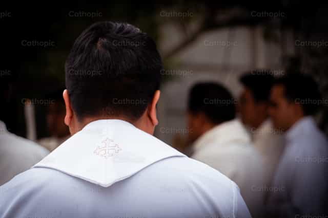 Sacerdote - Banco de imágenes católicas