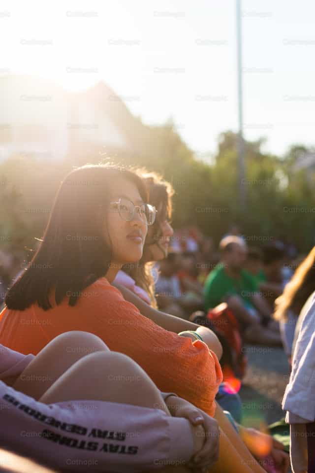 Jovens na JMJ 2023 - Imagens católicas de stock
