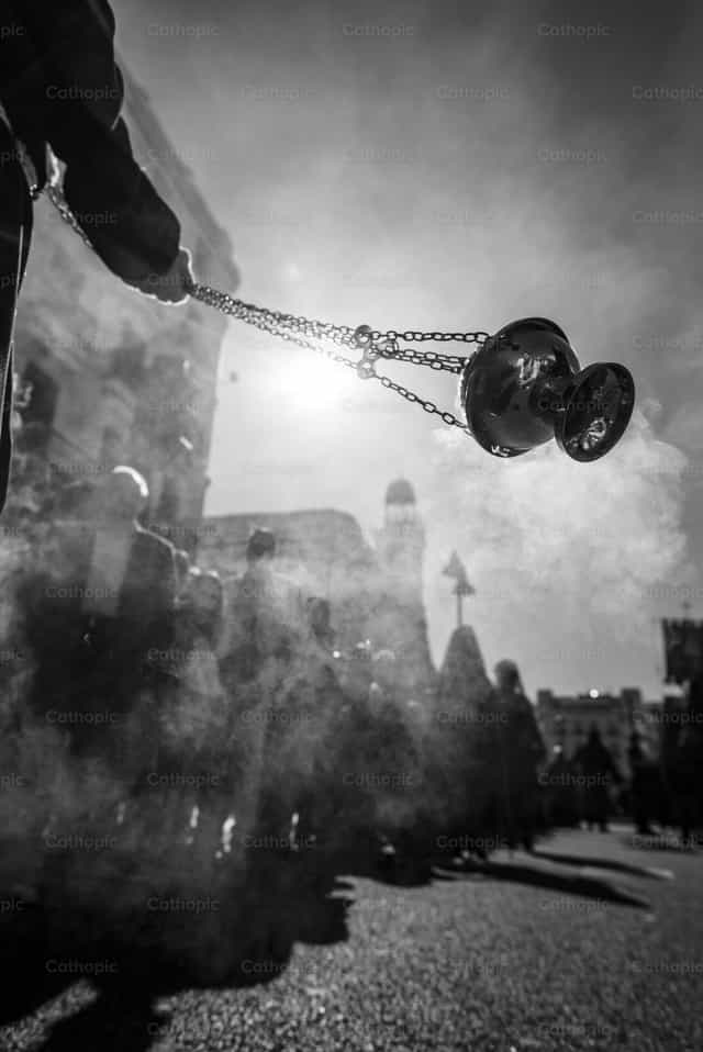 Turíbulo para a procissão do Domingo de Páscoa - Imagens católicas de stock - Foto de Álvaro García