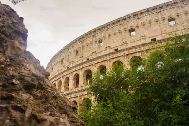 Coliseo Romano - Banco de imágenes católicas - Fotografía por Lupe Belmonte