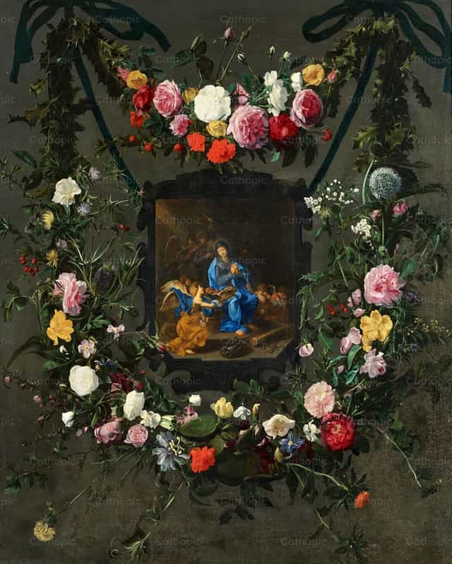 Una guirnalda de flores rodea un medallon de la Virgen en oracion - Banco de imágenes católicas