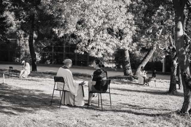 Confesión - Banco de imágenes católicas - Fotografía por Sergi Canal