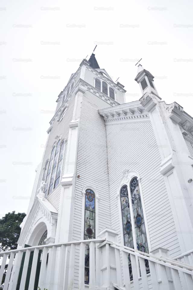 Iglesia de Santa Ana - Banco de imágenes católicas - Fotografía por Sophia Bauer