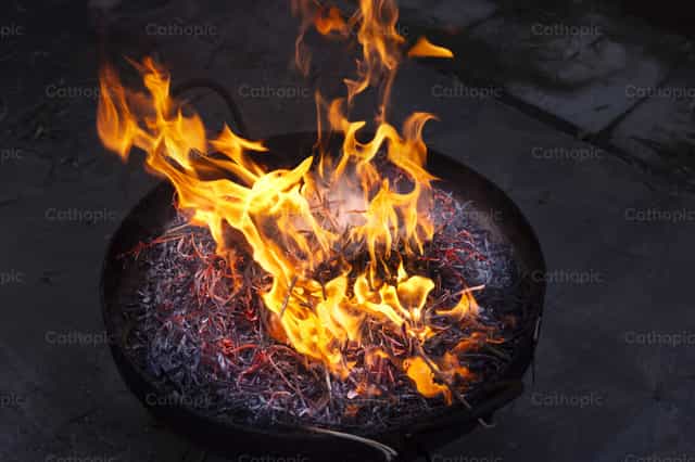 Apoy - Mga Catholic stock image - Larawan ni Titi Maciel Pérez