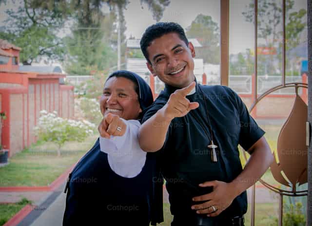 Dios nos llama a todos - Banco de imágenes católicas