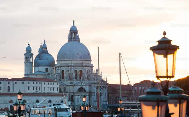 Cúpula de Santa Maria Della Salute, Venecia - Banco de imágenes católicas - Fotografía por Antonio Gravante