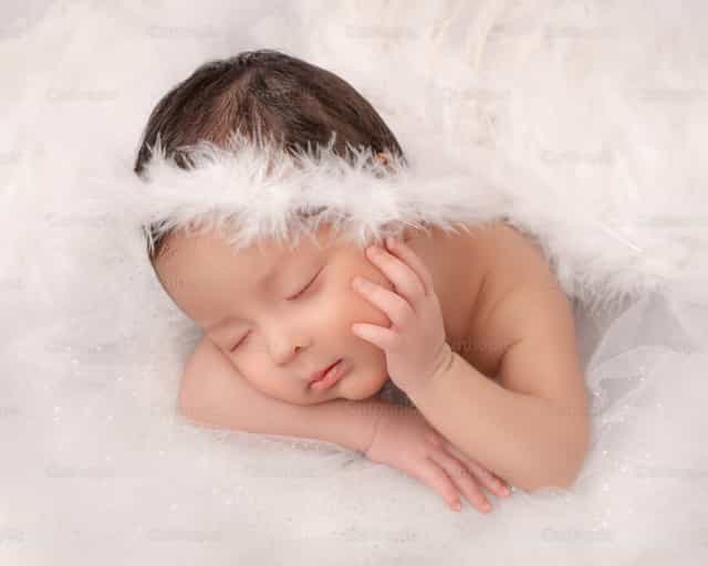 Angel bebe - Banco de imágenes católicas - Fotografía por Clina CG