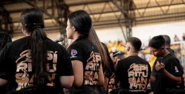 Jóvenes del Ministerio del Espíritu Santo - Banco de imágenes católicas - Fotografía por Carolina BR