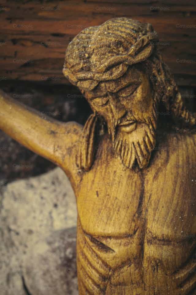 Jesús en la Cruz - Banco de imágenes católicas