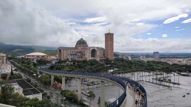 Santuario Nacional de Aparecida - Banco de imágenes católicas - Fotografía por Santuário-Lar de Nossa Senhora da Conceição Aparecida