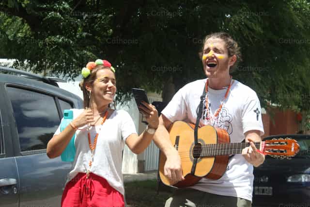 La alegria de llevar tu luz - Banco de imágenes católicas
