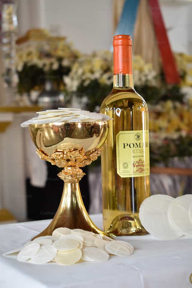 Brot und Wein - Katholische Stockfotos