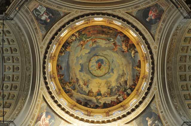 Cúpula de la la Basílica de María Auxiliadora - Banco de imágenes católicas - Fotografía por Alberto Díez