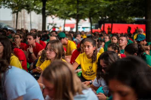 Catequese juvenil - Imagens católicas de stock - Foto de Vytautas Markūnas SDB