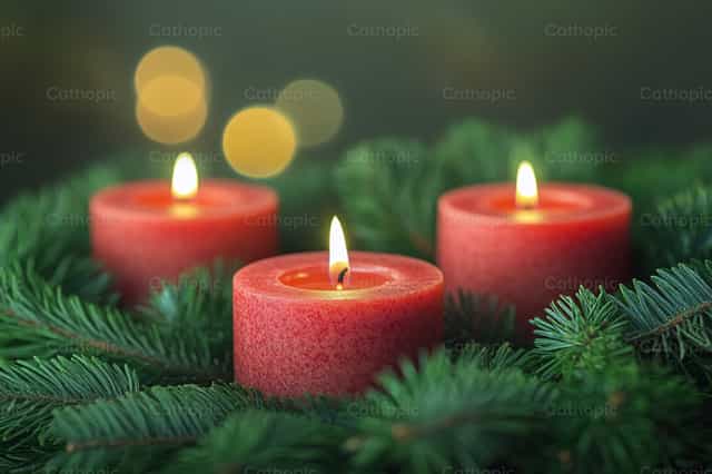 Vörös adventi gyertyák - Katolikus stockképek