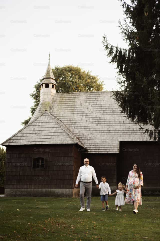 Familia - Banco de imágenes católicas - Fotografía por Jakov Pleše