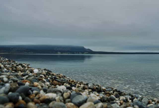 Water and stones - Catholic stock images - Photo by Pitangus Alfonso Asensio