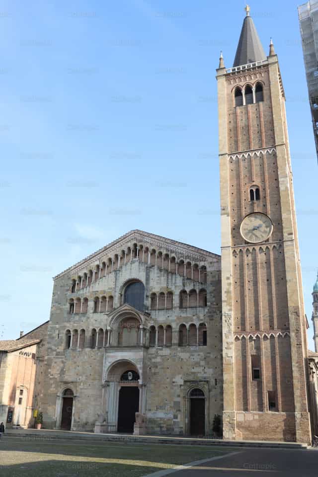 Parma Cathedral - Catholic stock images - Photo by Saul Ibarra