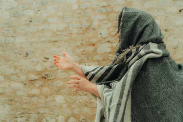 The hemorrhagic woman - Catholic stock images - Photo by Almures Studio