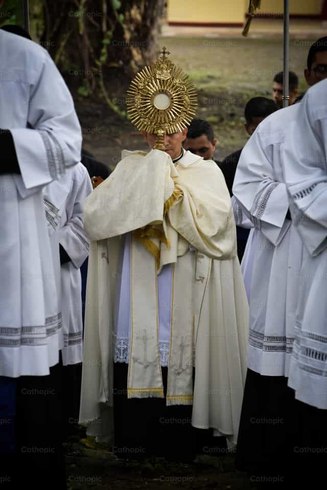 Santísimo Sacramento - Banco de imágenes católicas - Fotografía por Nayarb Photography