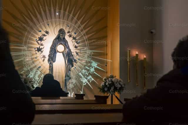 Virgem Maria - Imagens católicas de stock