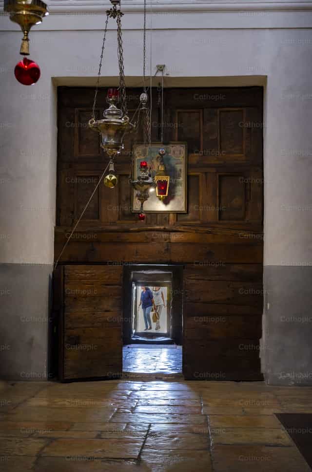 Puerta Basílica de la Natividad - Banco de imágenes católicas