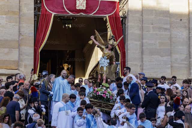 Saint Michel Archange - Enna, Sicile - Images catholiques de stock