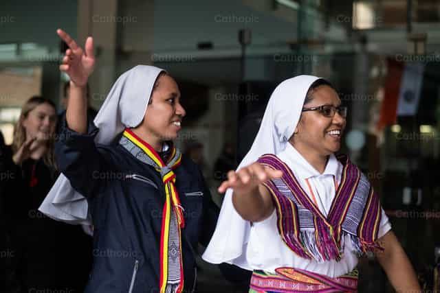Fiesta - Banco de imágenes católicas - Fotografía por Vytautas Markūnas SDB
