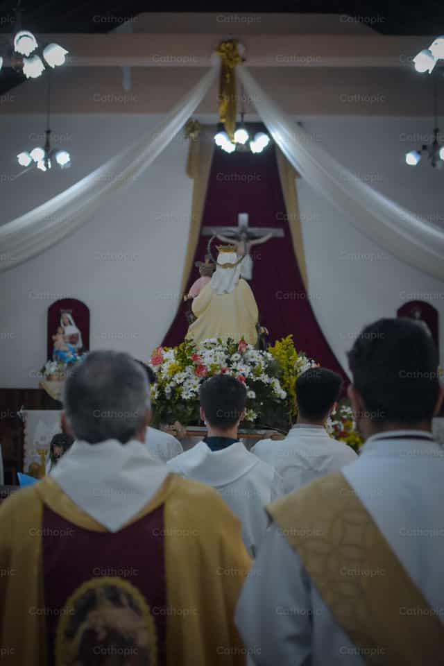 Entrada da Virgem de Carmen - Imagens católicas de stock