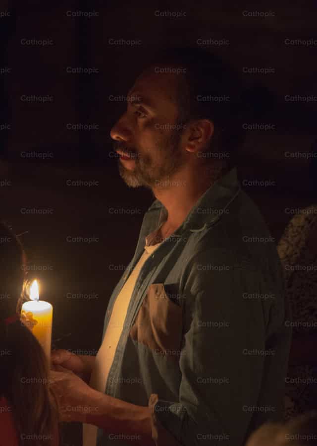 Fuego Nuevo - Banco de imágenes católicas