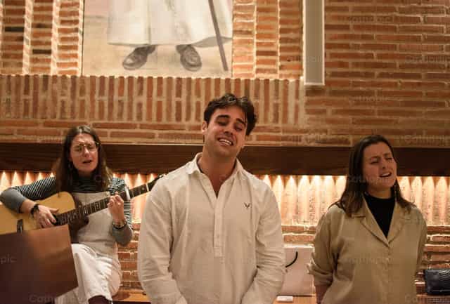Passion - Catholic stock images - Photo by Sergi Canal