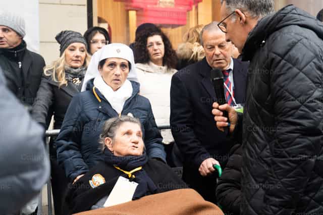 Pessoas doentes - Imagens católicas de stock