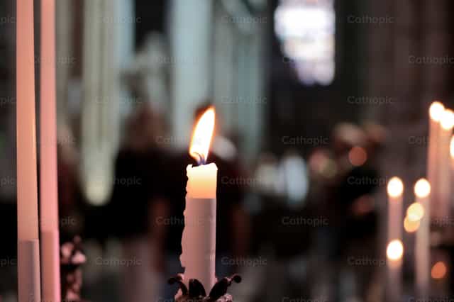 Luz de Cristo - Banco de imágenes católicas - Fotografía por encaminados vamos