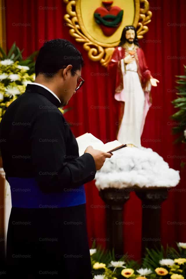 Corazon Santo - Banco de imágenes católicas - Fotografía por Nayarb Photography