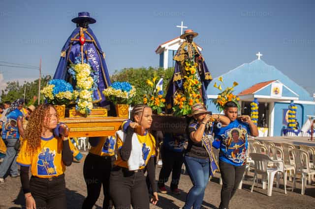 Procesión de San Benito - Banco de imágenes católicas