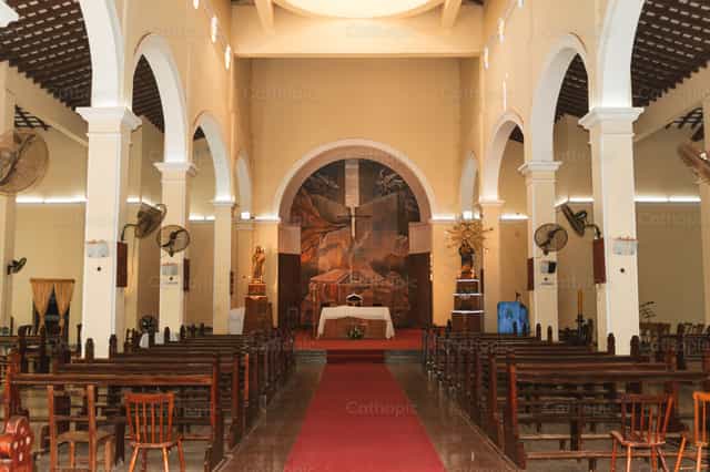 Interior de la Catedral de Concepción, Paraguay - Banco de imágenes católicas - Fotografía por Piero Insfran