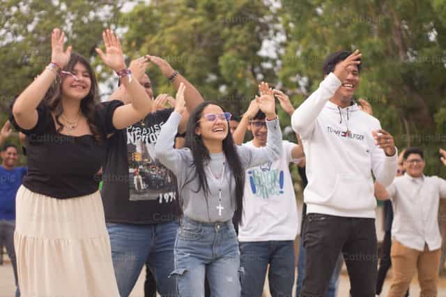 Juventud de Dios - Banco de imágenes católicas - Fotografía por Carlos Daniel