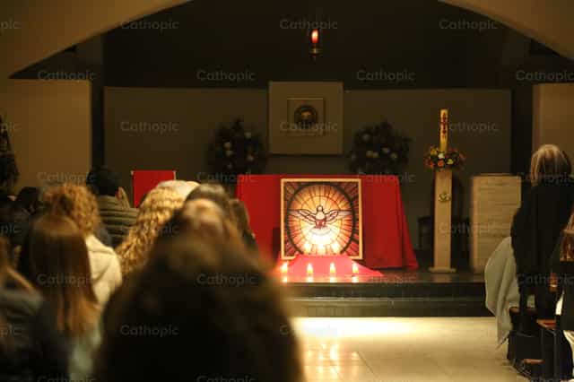 Vigilia de Pentecostés - Banco de imágenes católicas