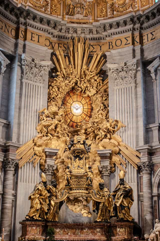 El altar de la Sede de San Pedro - Banco de imágenes católicas - Fotografía por Sandra de Moya