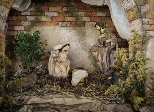 Waiting for Jesus - Catholic stock images - Photo by Carolina BR