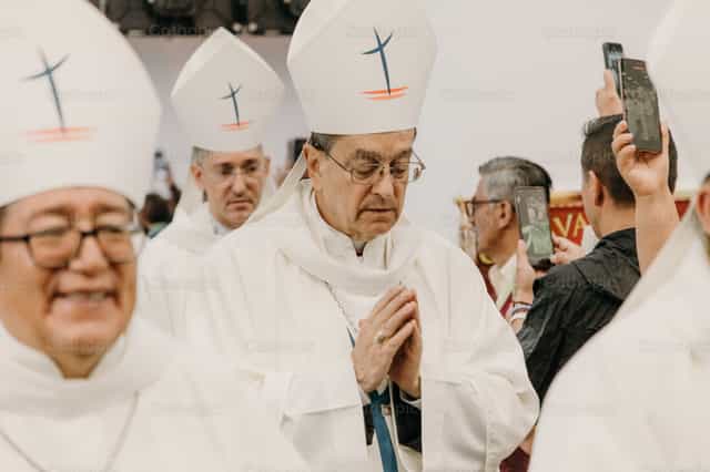 Bispo - Imagens católicas de stock - Foto de Francisco Xavier Franco Espinoza