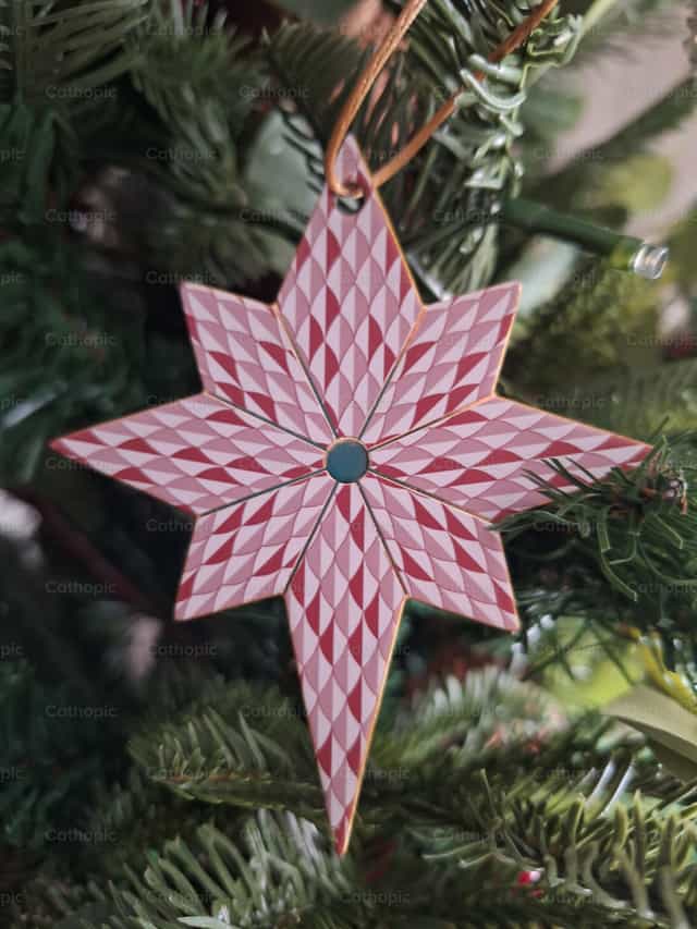 Christmas Star - Catholic stock images - Photo by Irene Maciá Doménech