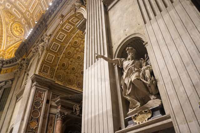 Escultura en el Vaticano - Banco de imágenes católicas - Fotografía por Lupe Belmonte