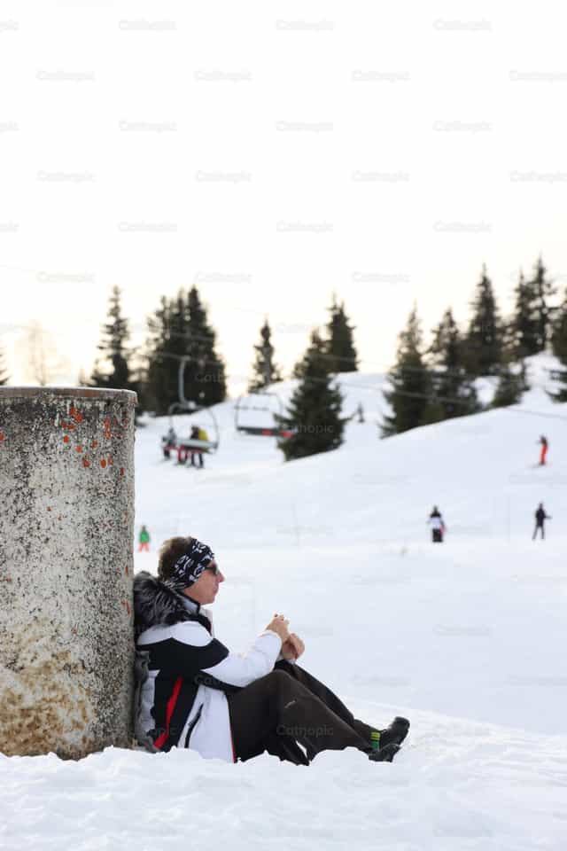 Person, die isst - Katholische Stockfotos - Foto von Saul Ibarra