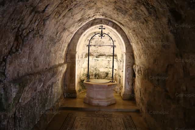 Pozo en Ain Karen - Banco de imágenes católicas - Fotografía por María José Ortega